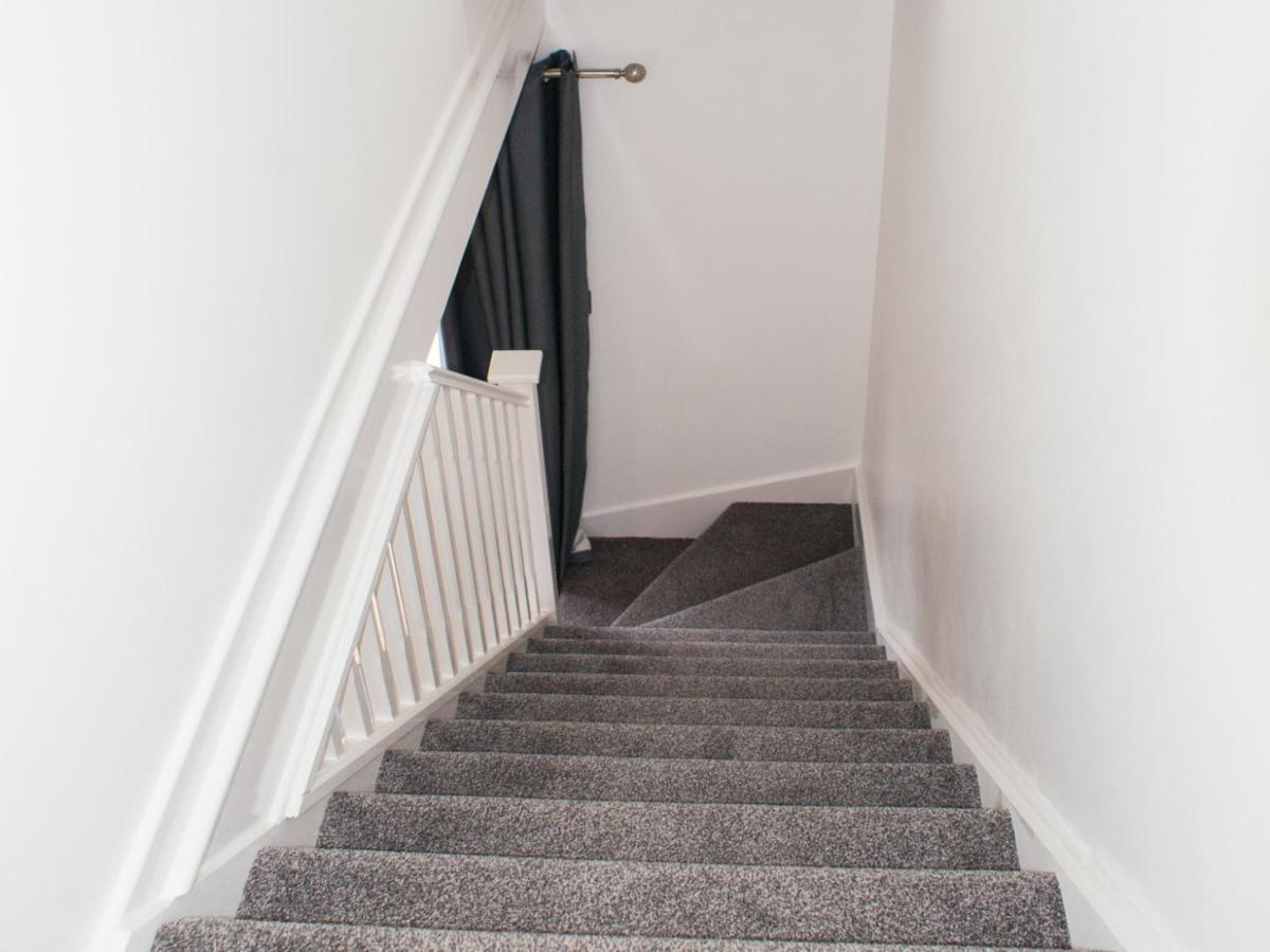 East Midland House Free Private Parking Fast Wifi Smart Tv With Garden Villa Кетъринг Екстериор снимка